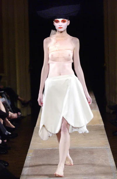 Look 10